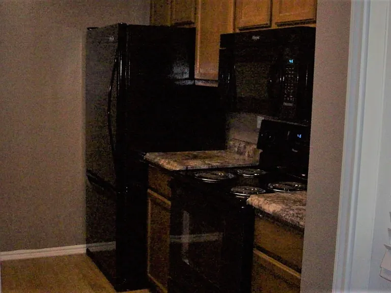 Country View Apartments — Photo 24