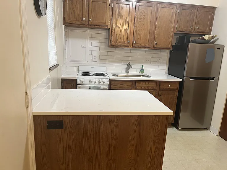 982 Hilo Ln — Photo 10