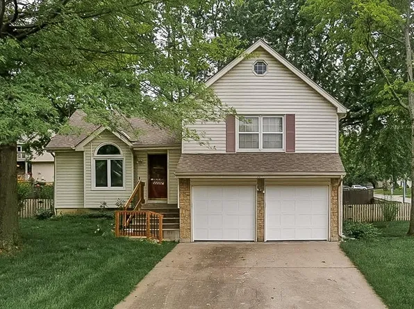 1225 E 125th St, Olathe, KS 66061