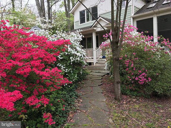 2nd image of 1311 Seaton Cir