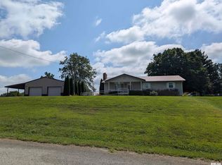 425 Peak Rd, Harrisburg, IL 62946