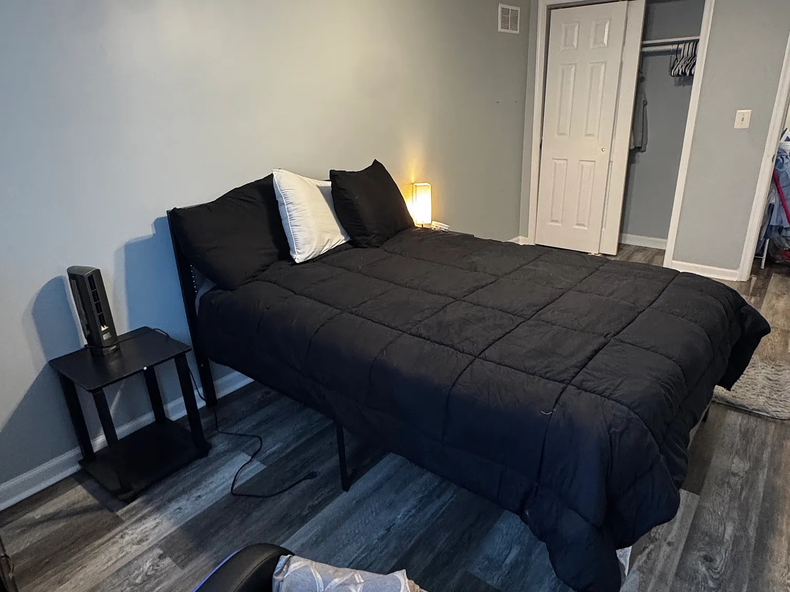 1 bed, 1.5 bath, $800 — Photo 1