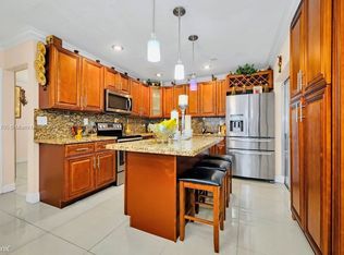 5101 SW 6th Pl, Pompano Beach, FL 33068