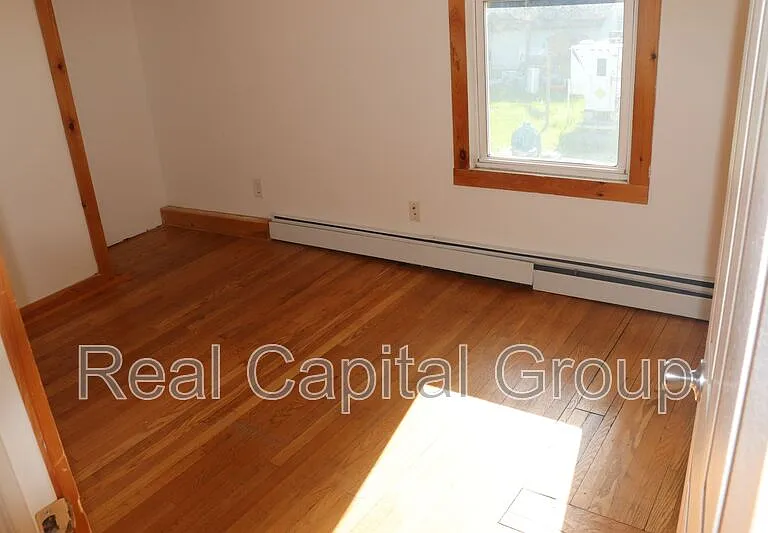 5 Ferris St #2 — Photo 15