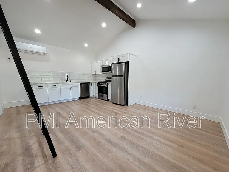 4841 Minnesota Ave #A — Photo 8
