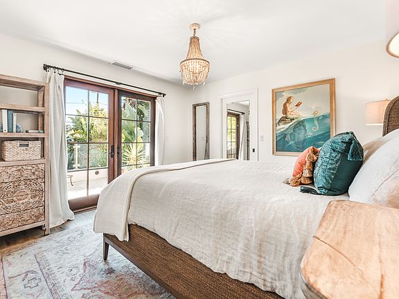4th image of 1109 Las Olas Ave #A