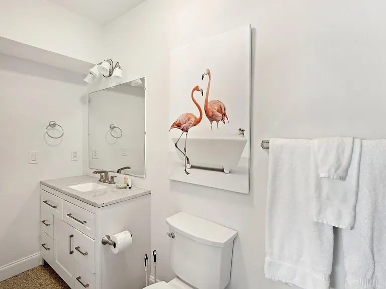 55 N Washington Dr — Photo 48