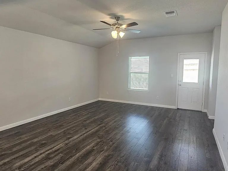 200 Creekfall Rd — Photo 8