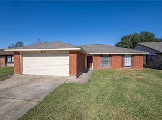 5720 Meadowview Rd, Beaumont, TX 77708