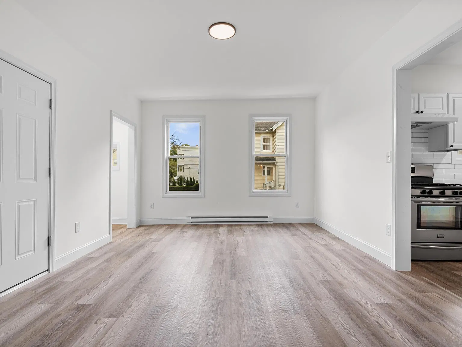 28 Coen St — Photo 2