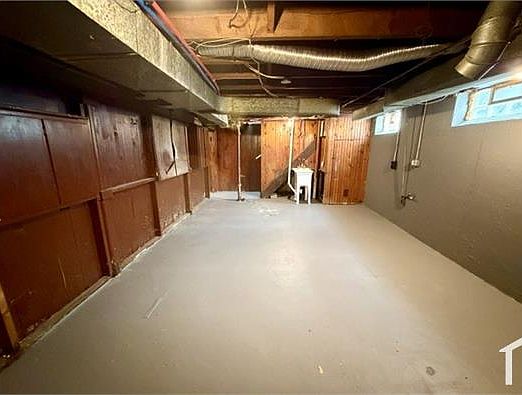 2nd image of 16580 Ward St