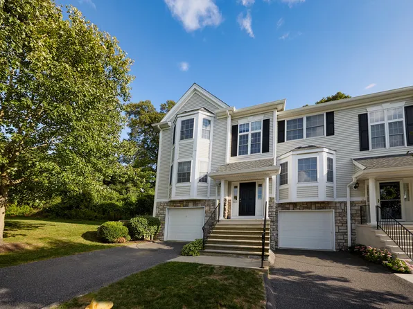 4001 Hancock Drive #4001, Danbury, CT 06811