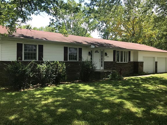 Front(white handrails have been added since this picture)