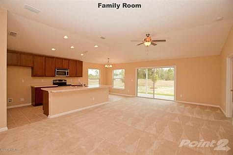 Family Room (3)