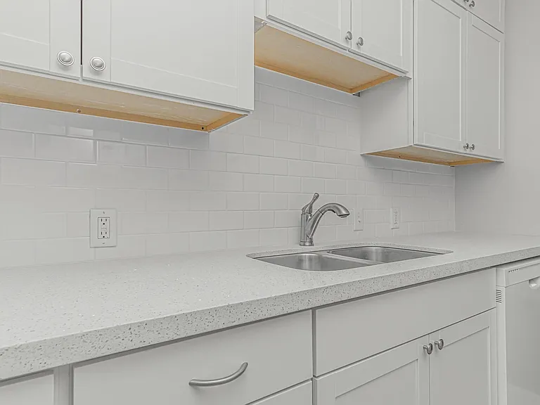 600 19th St #11 — Photo 10