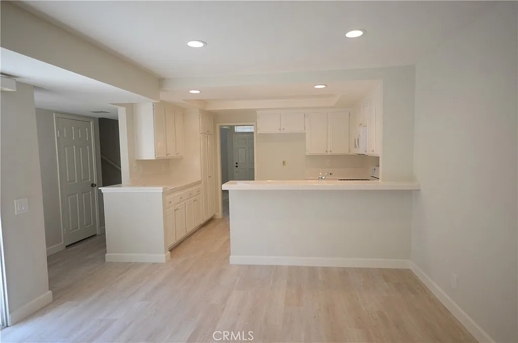 2 bed, 2.5 bath, 1447 sqft, $4,150 — Photo 4
