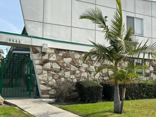 9644 Mallison Ave APT A, South Gate, CA 90280