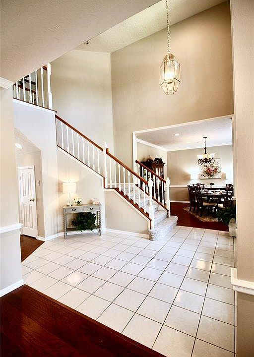 1st image of 103 Laurelfield Dr