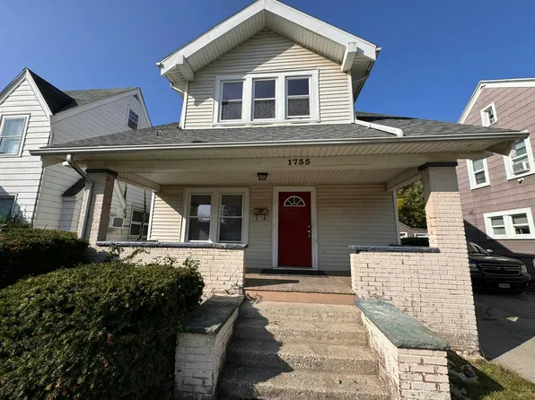 1735 Wyndhurst Rd, Toledo, OH 43607