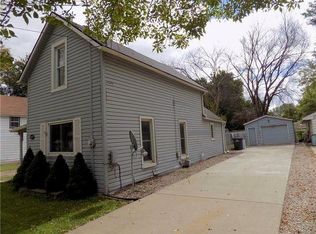 821 Shaw St, Des Moines, IA 50309