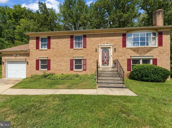10501 Cedarwood Ln, Fort Washington, MD 20744