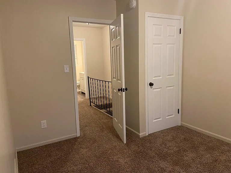 2144 Washtenaw Ave — Photo 13