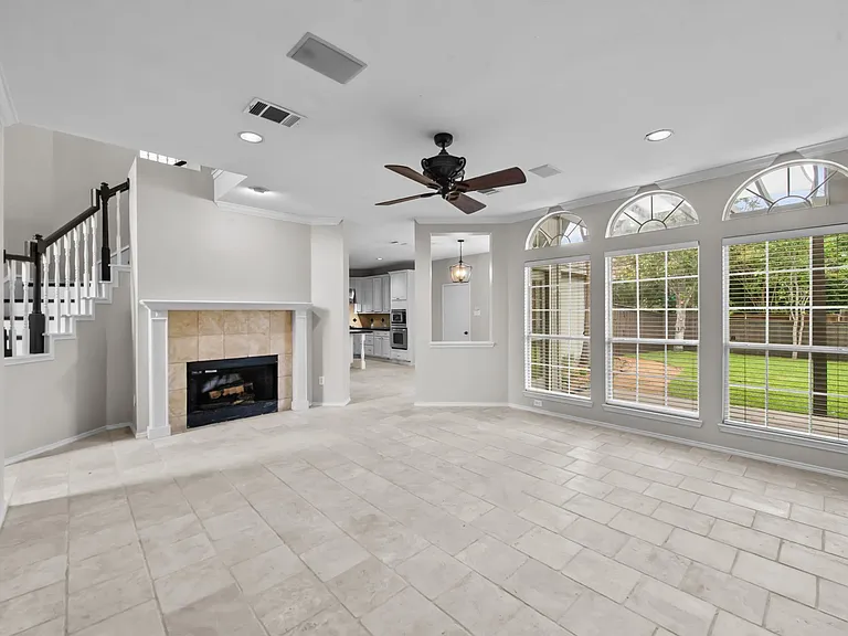 2421 Kittyhawk Dr — Photo 27