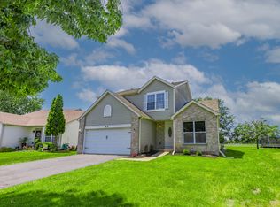 92 Canterbury Trl, Romeoville, IL 60446