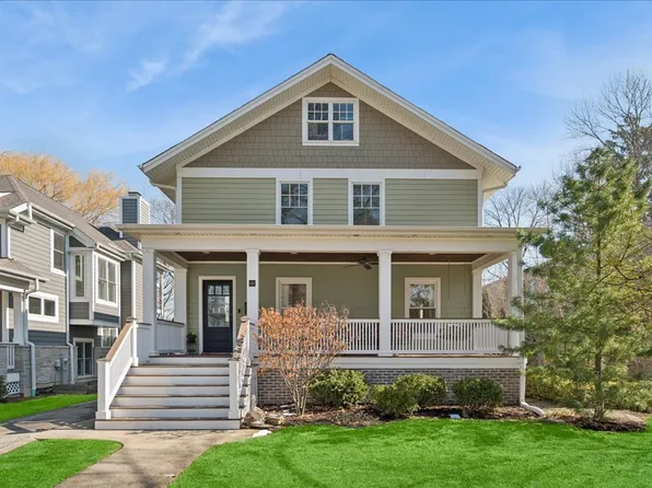 814 Park Ave, Wilmette, IL 60091