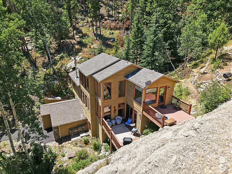 551 Aspen Dr — Photo 33