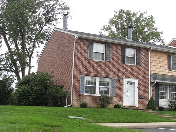 3rd image of 306 Harlan St Unit C-19