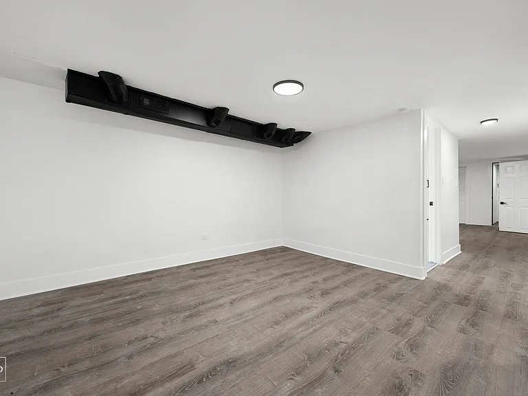 8324 S Kingston Ave — Photo 12