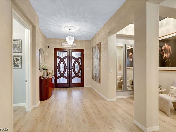 4th image of 2564 Forest City Dr