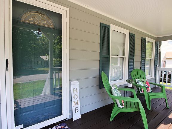 2nd image of 608 Royal Crescent Dr