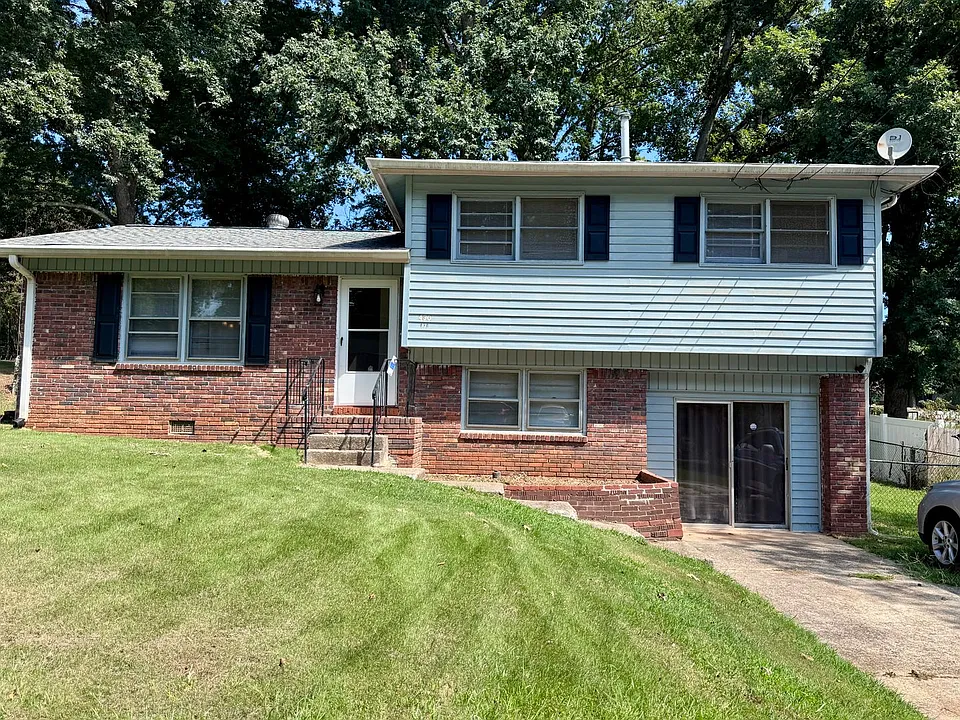 430 Windsor Dr