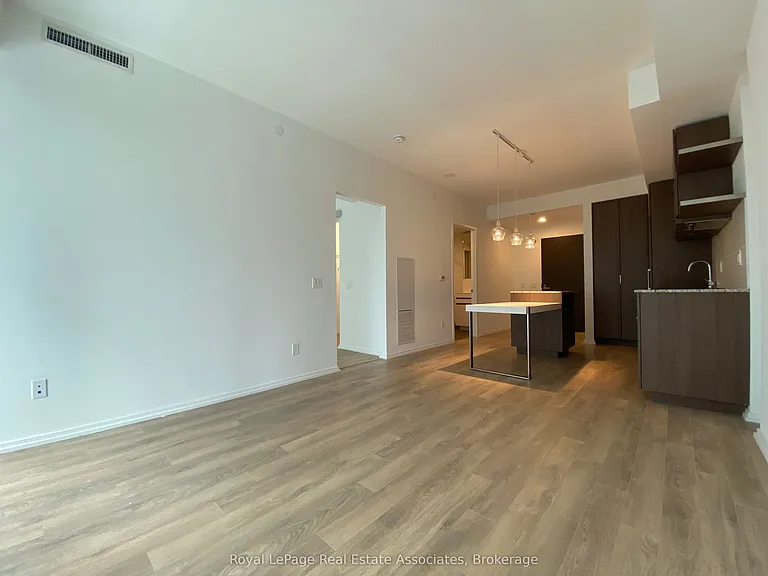 197 Yonge St #1207 — Photo 6