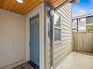 9012A 18th Ave SW #A, Seattle, WA 98106