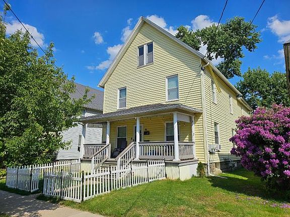 2nd image of 15 Plum St #6