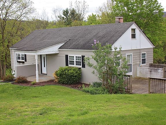 3rd image of 155 Echo Valley Cir