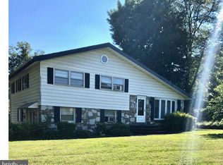 76 Pearl Dr, Southampton, PA 18966