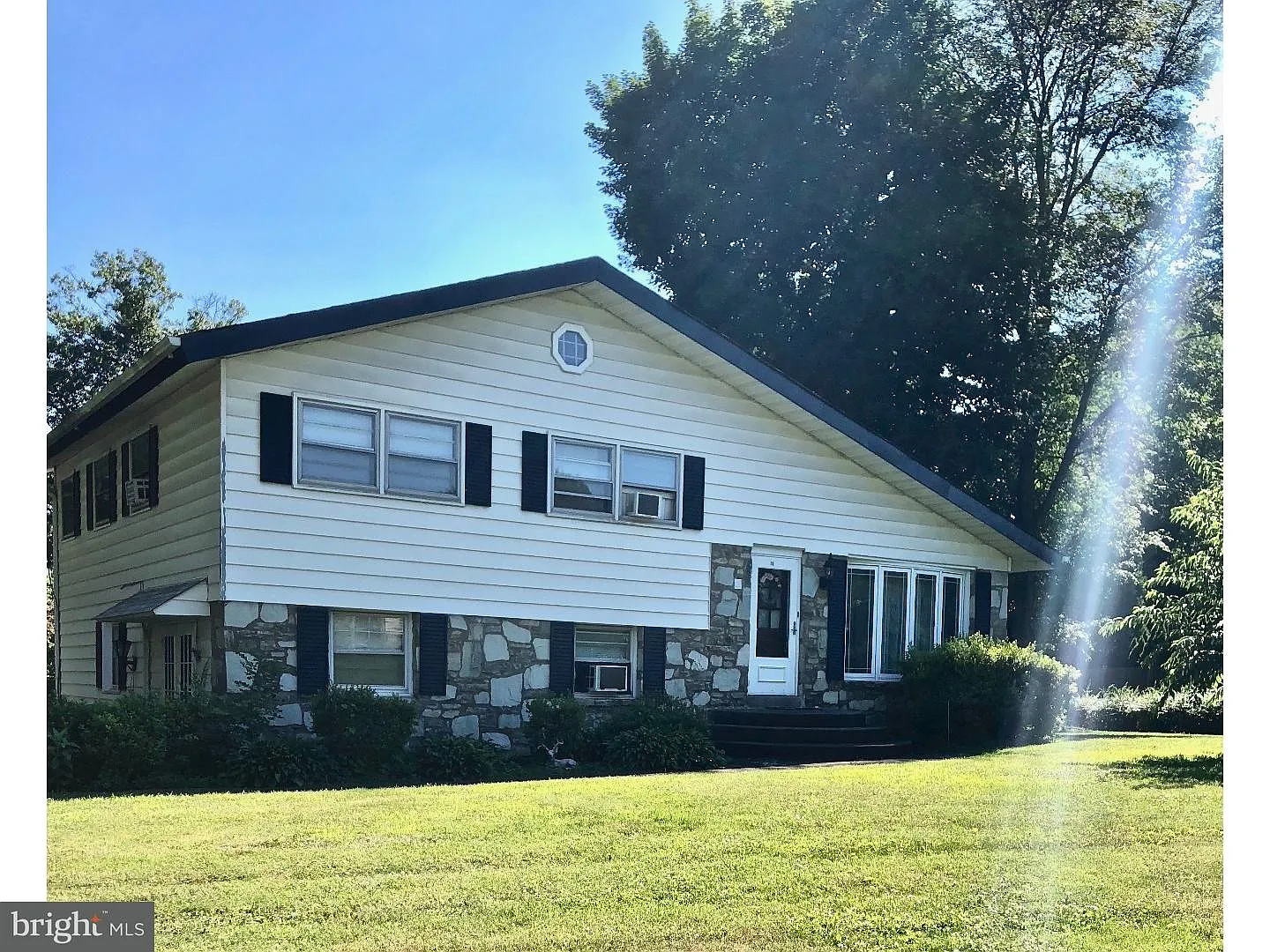 76 Pearl Dr photo 1