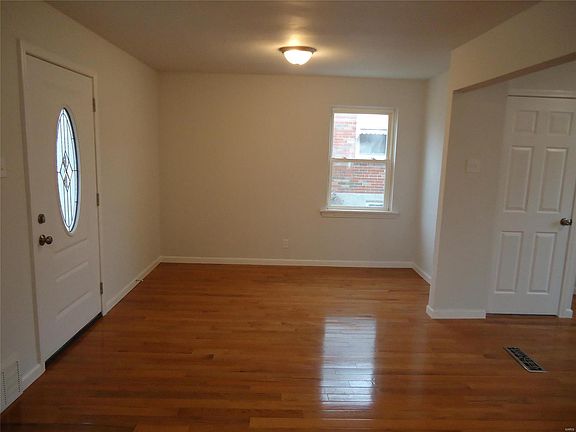 2nd image of 2107 Kaske Dr