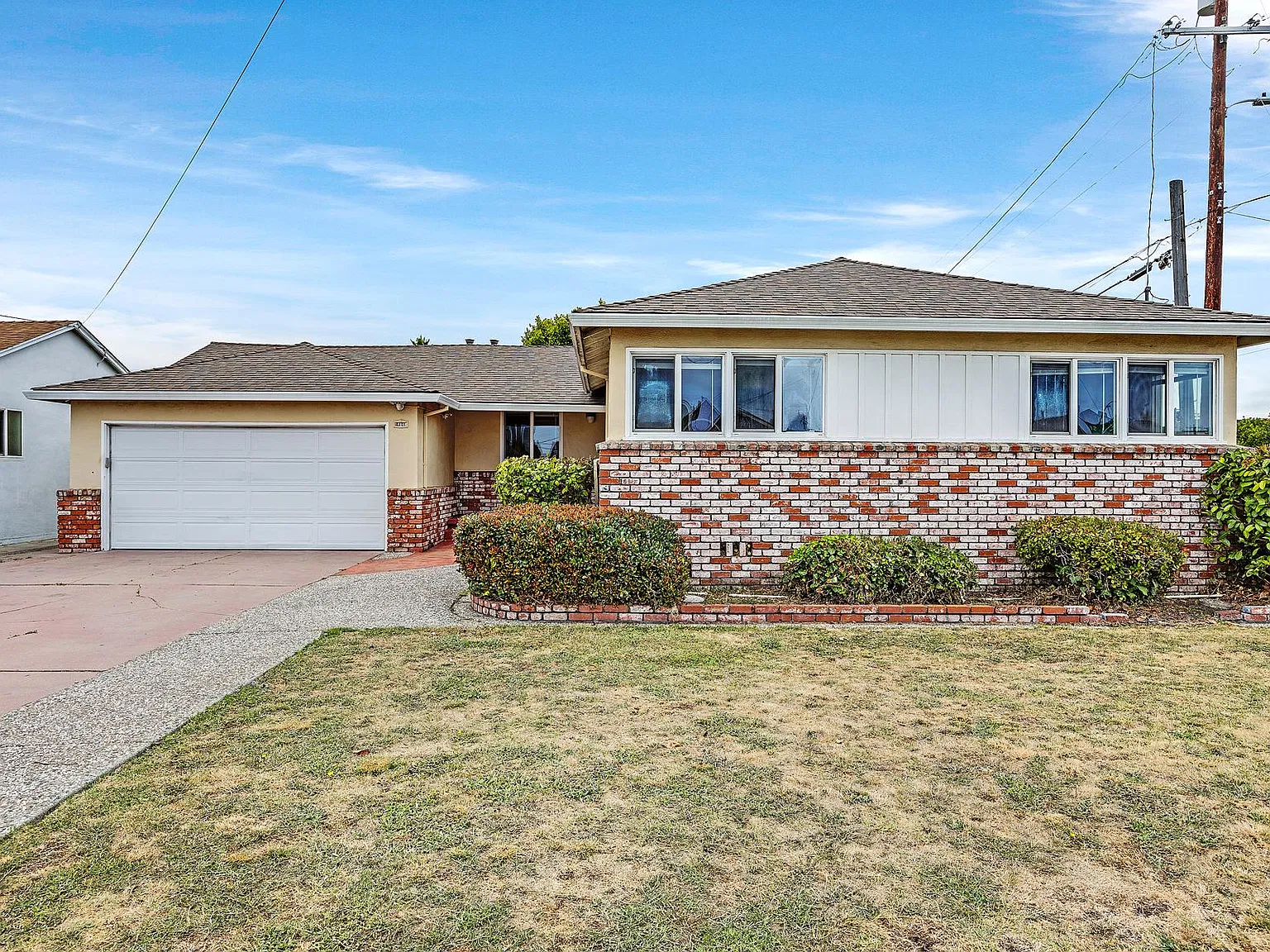 3 bed, 1.5 bath, 1352 sqft, $3,500 — Photo 1