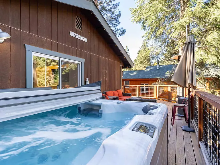 10990 Palisades Dr — Photo 1
