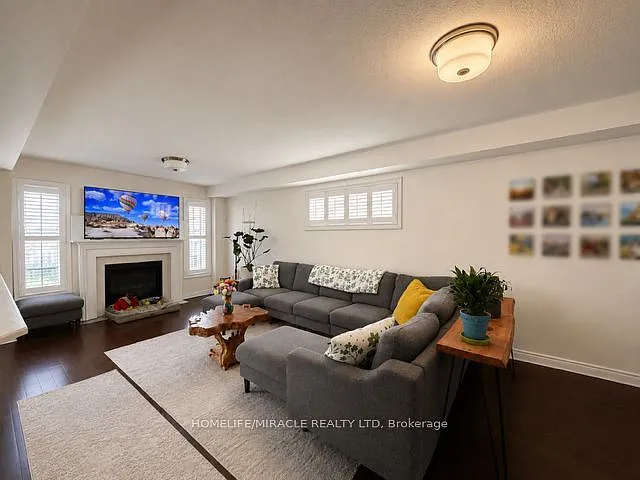 54 McCourt Dr — Photo 8