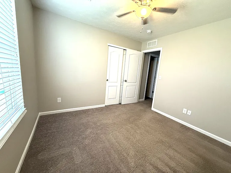 11727 Trottingham Cir — Photo 20