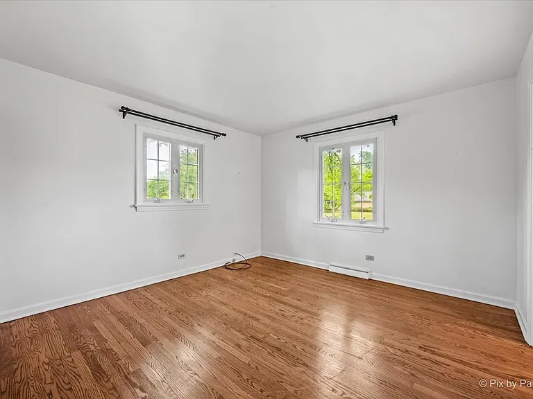 116 S Deerpath Rd — Photo 14