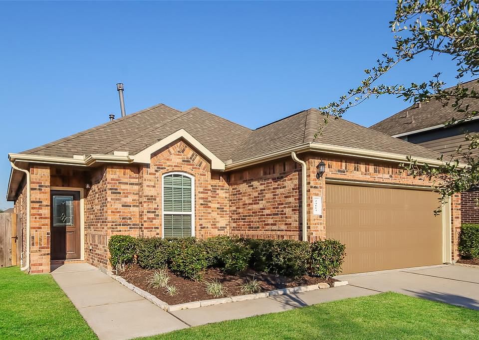 1st image of 24114 Auburn Woods Ct