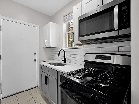 2nd image of 5952 W Superior St #5954-2E