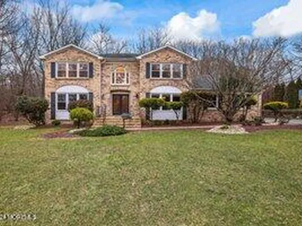 24 Crest Drive, Marlboro, NJ 07746